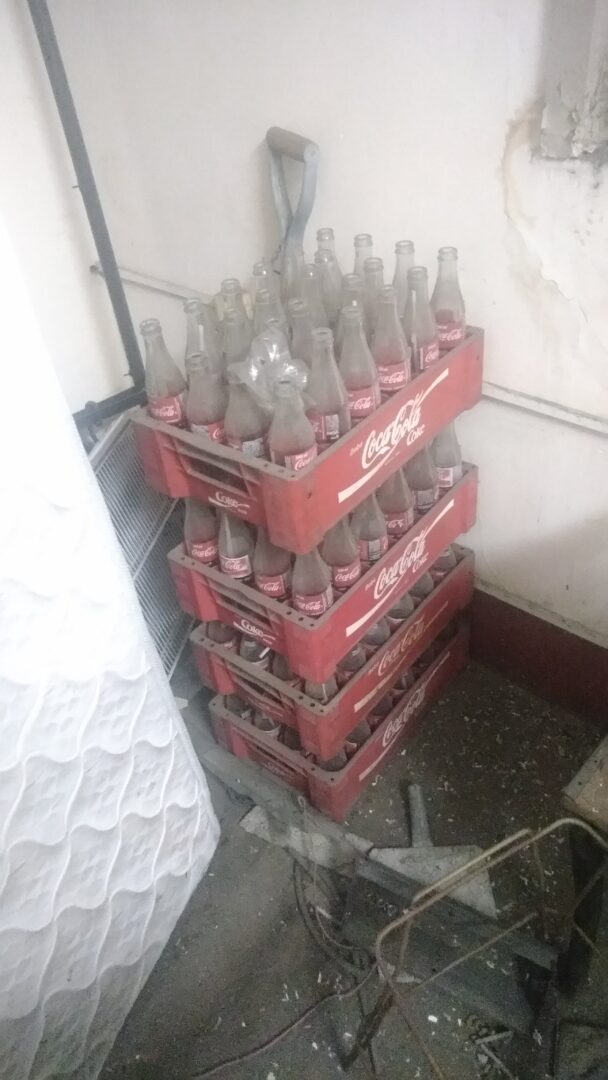 4 caixas de coca cola 24 garrafas cada