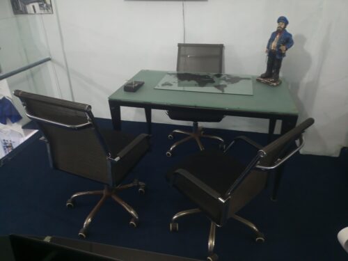 Mesas 2 cadeiras presidente 5