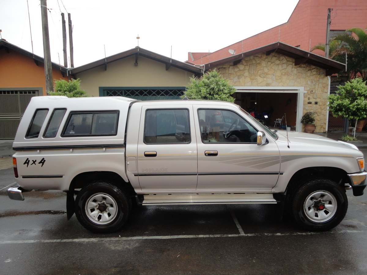HILUX SR5 CD 2.8 4X4 DIESEL 29,900,00