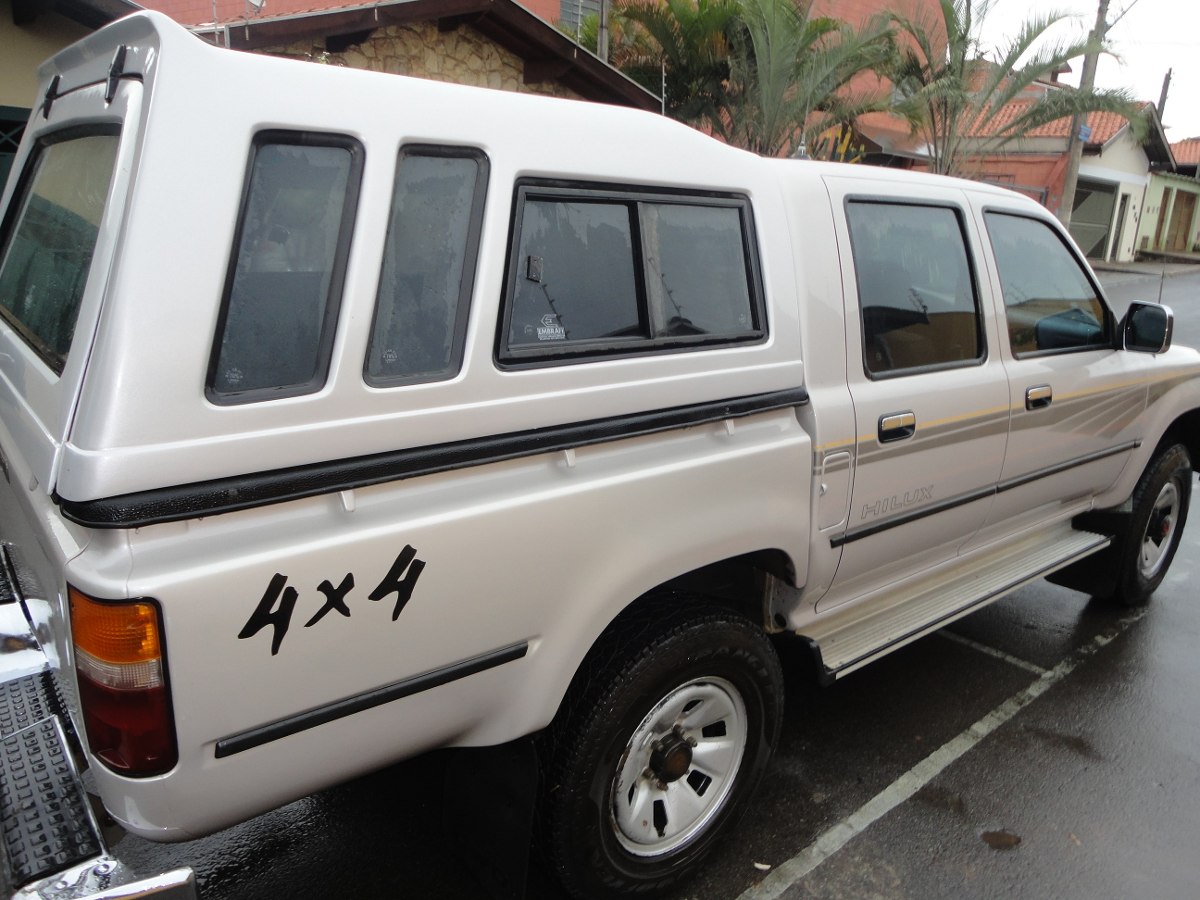 HILUX SR5 CD 2.8 4X4 DIESEL 29,900,00