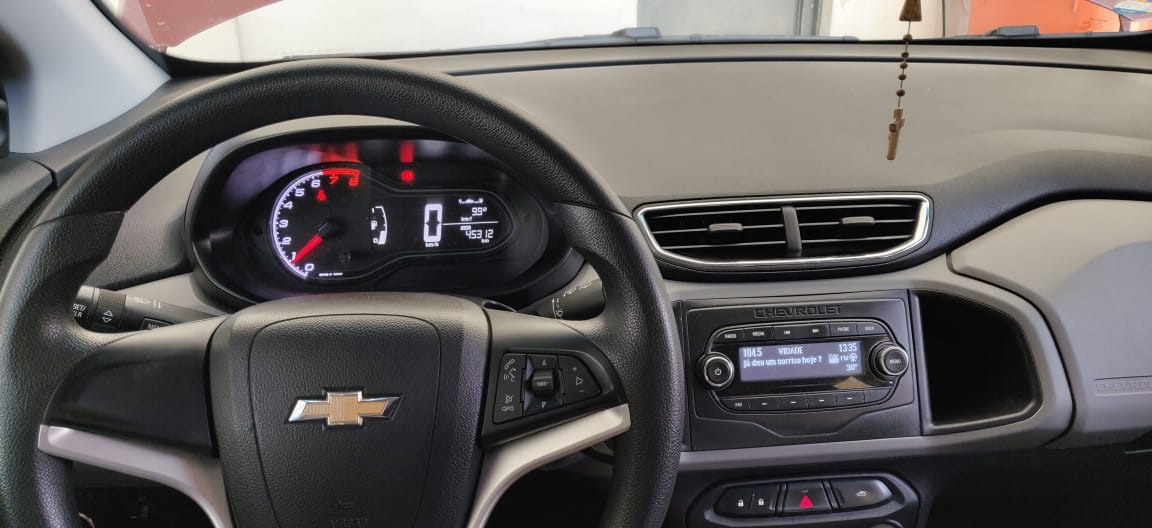 Ônix LT 1.0 Flex Vermelho