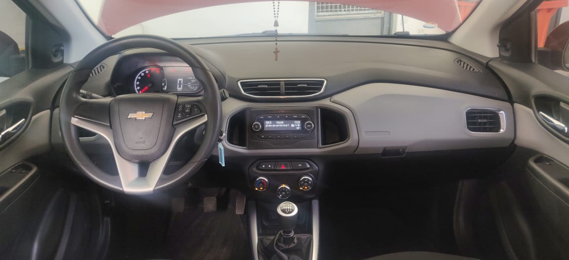 Ônix LT 1.0 Flex Vermelho