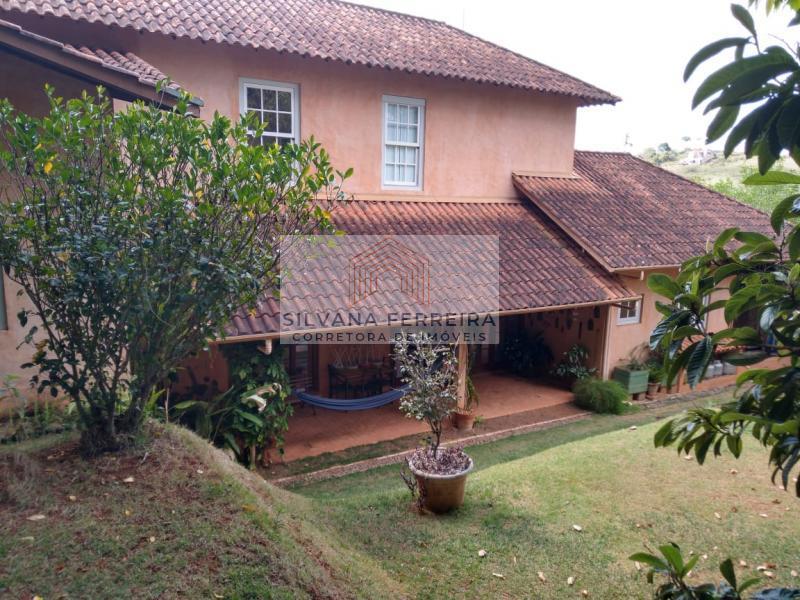 Residência em Condomínio Excelente