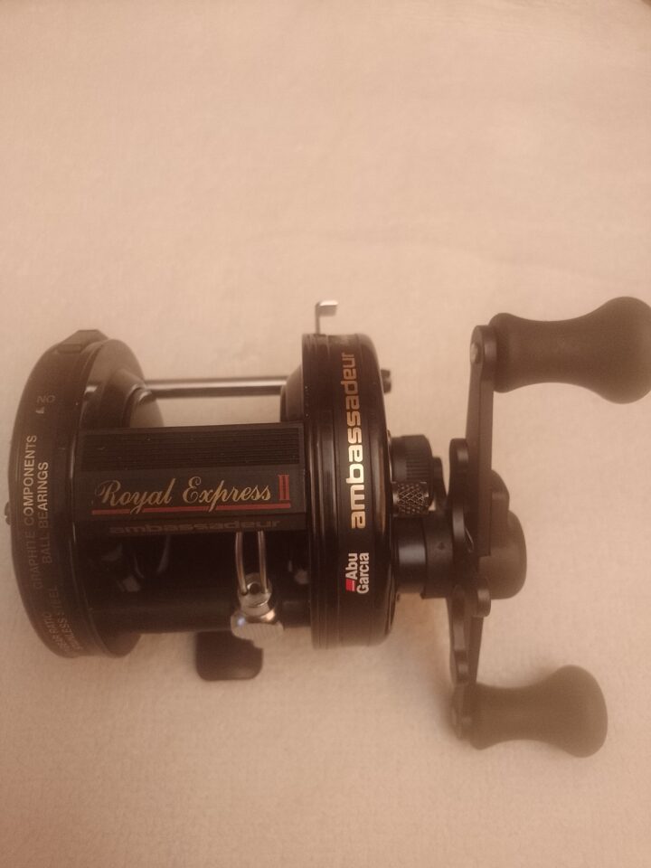 Carretilha Abu Garcia semi nova