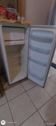 GELADEIRA ELETROLUX 250 LTS