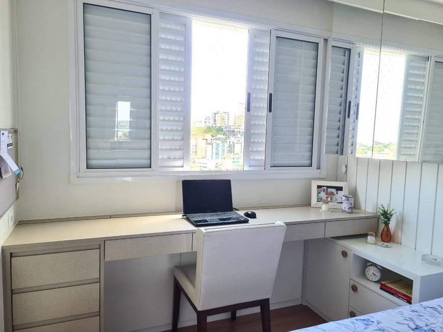 Quarto individual mobiliado