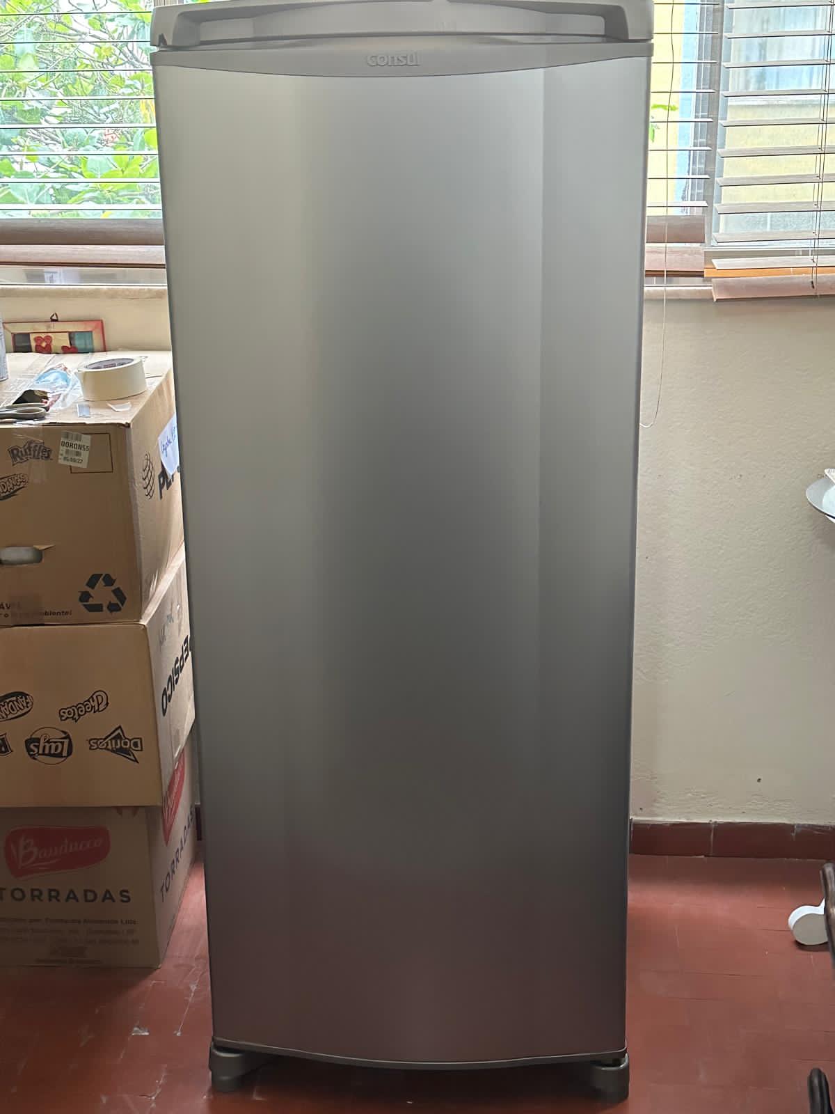 Copacabana- Vendo Geladeira FrostFree