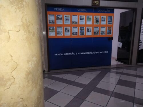 VENDO CORR. DE IMÓVEIS E LOJA PRÓPRIA