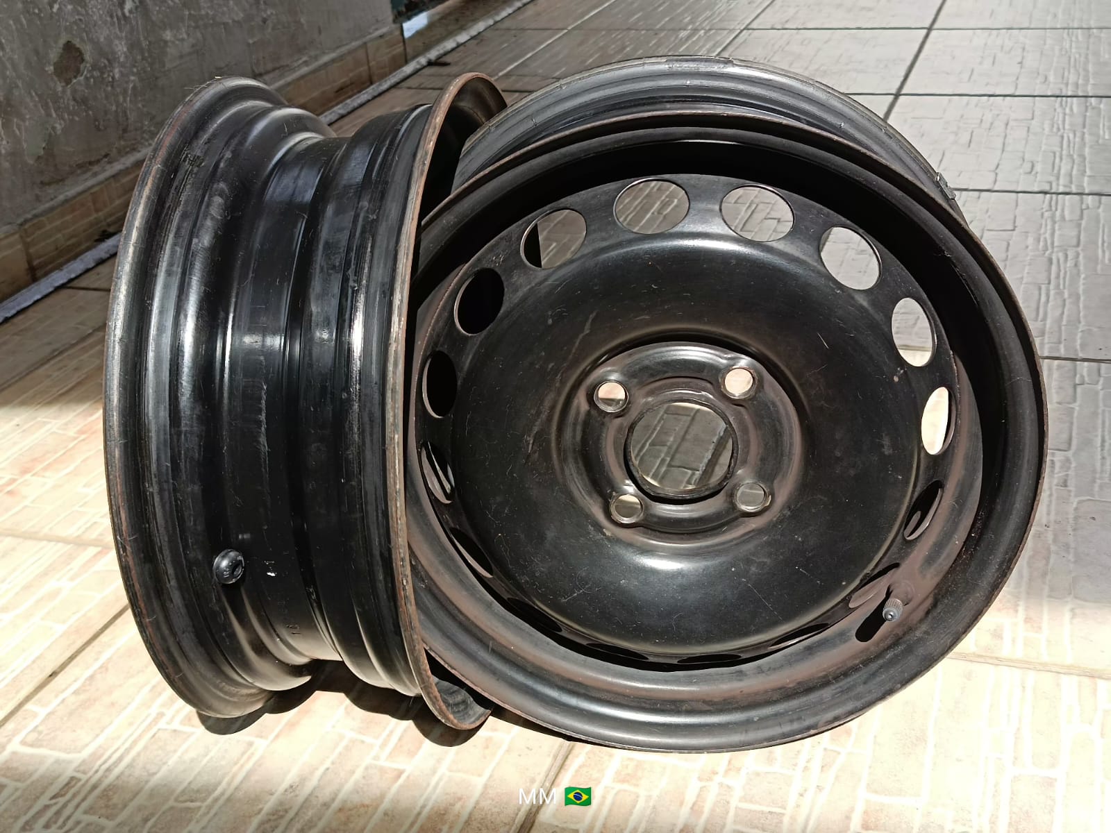 Vendo jogo de 4 rodas