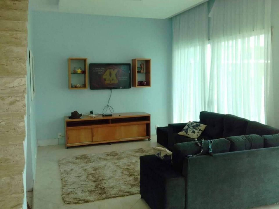 Alugo para temporada casa com piscina em Arraial do Cabo