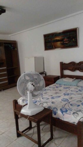 Alugo quarto em Copacbana