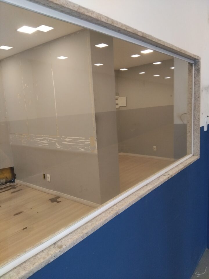 Alugo prédio comercial salas e lojão