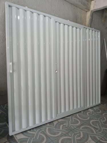 Portões de Garagem BÚZIOS, aluminio.