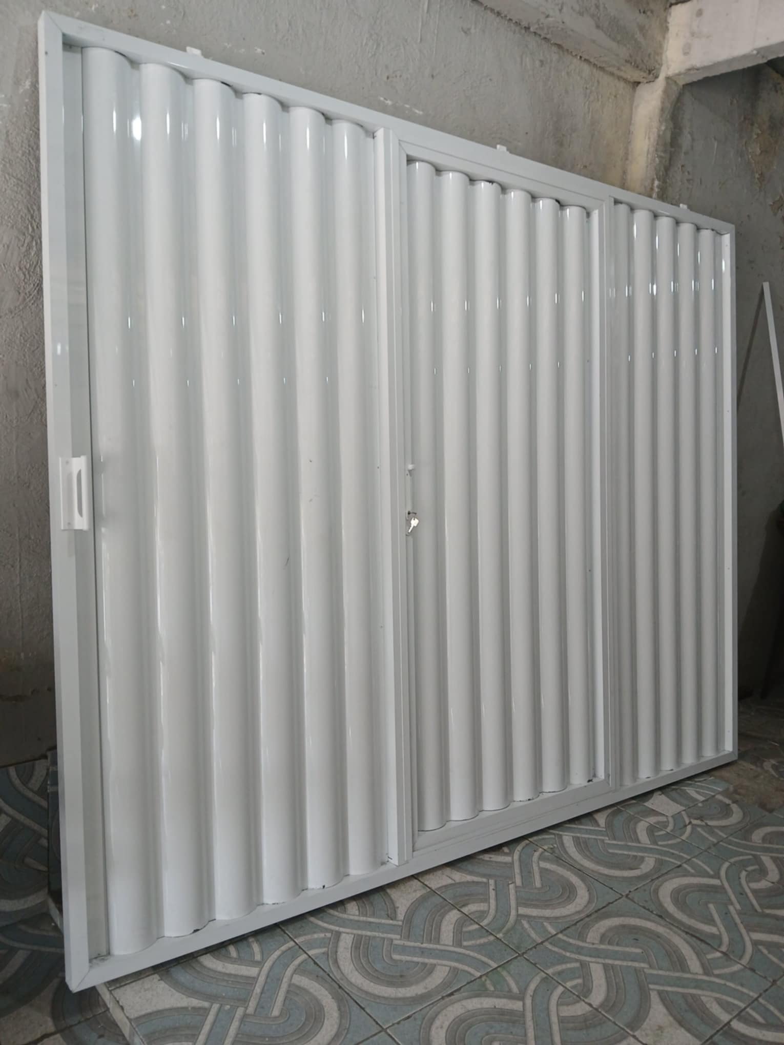 Portões de Garagem BÚZIOS, aluminio.