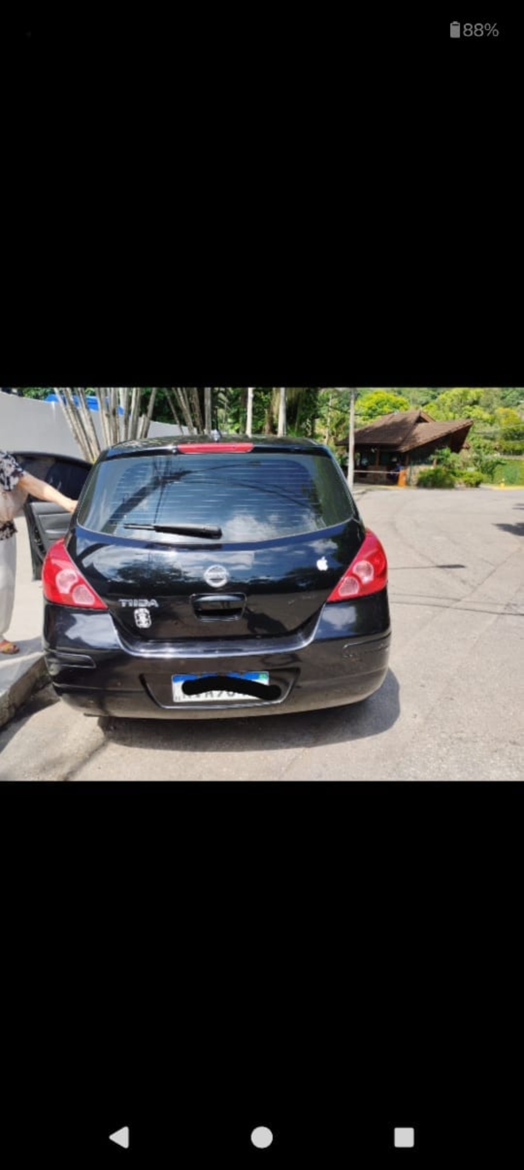 Nissan Tiida automático