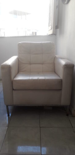 Poltrona Branca de Couro