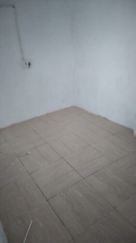 Kitnet há entre Madureira Shopping e par