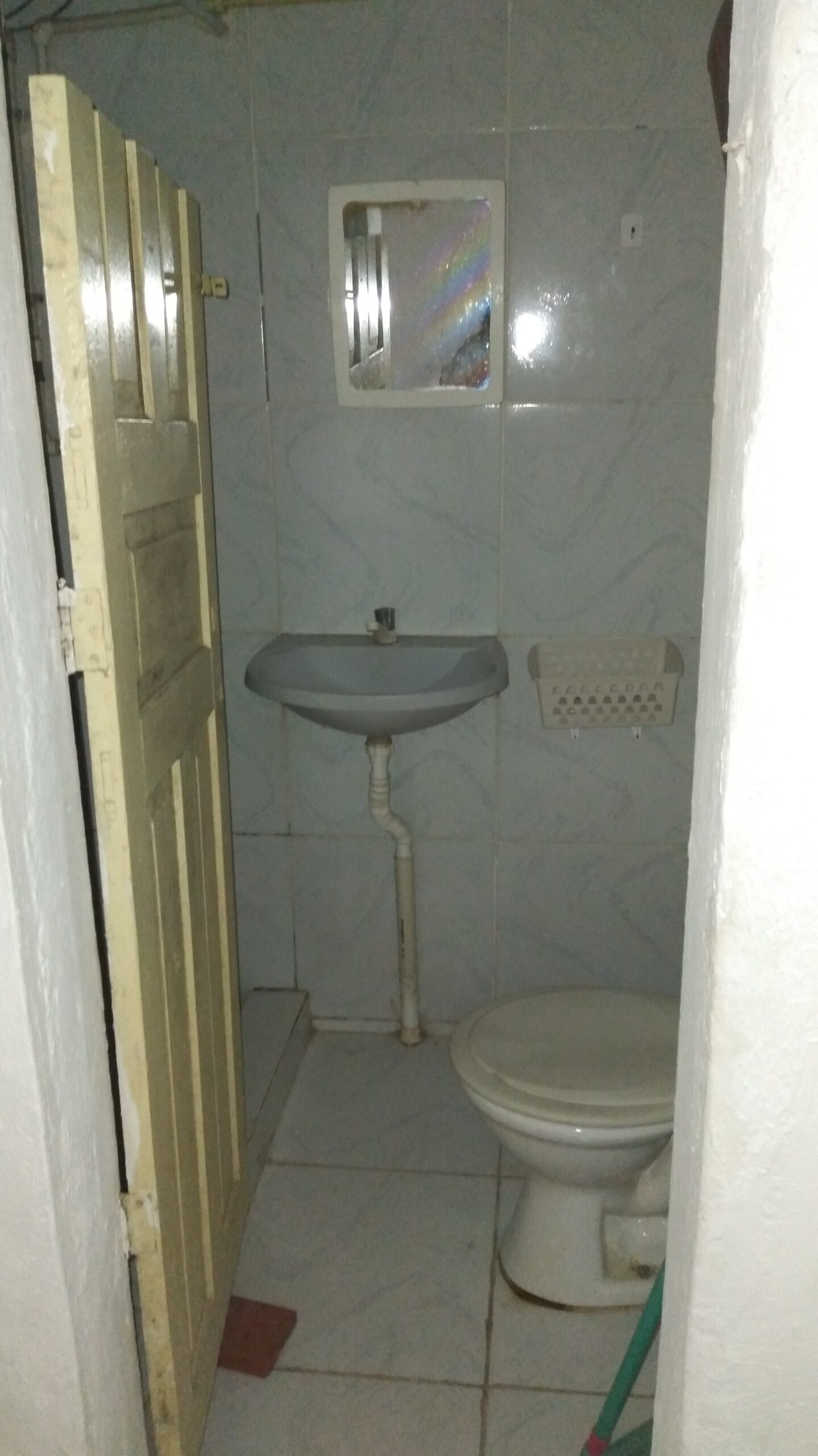 Kitnet há entre Madureira Shopping e par