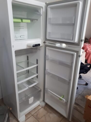 GELADEIRA FOSFREE CONSUL MUITO NOVA