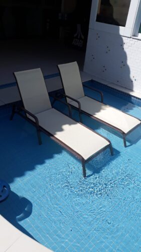 Troca de telas em cadeiras de piscina