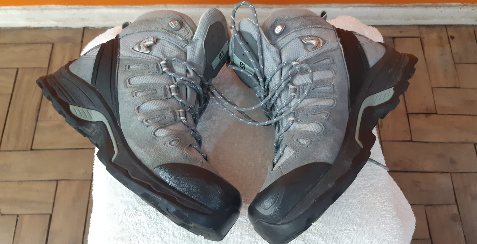 Bota montanhismo Salomon Quest prime 4d