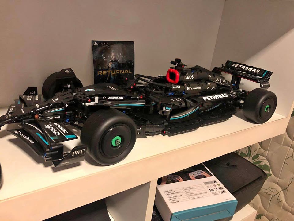 F1 Mercedes montada lego