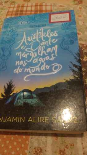 Vendo livros vários