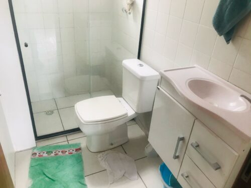 Vende-se um apartamento na Rua Saint Roman
