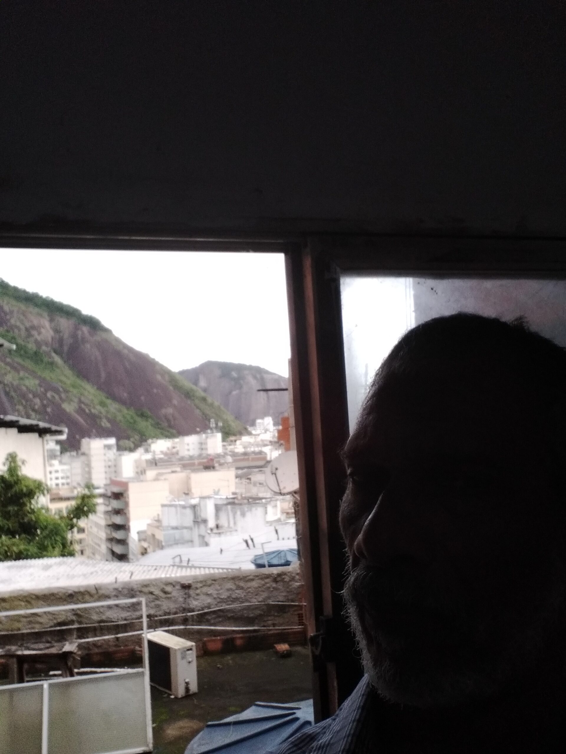 Vendo uma quitinet em copacabana