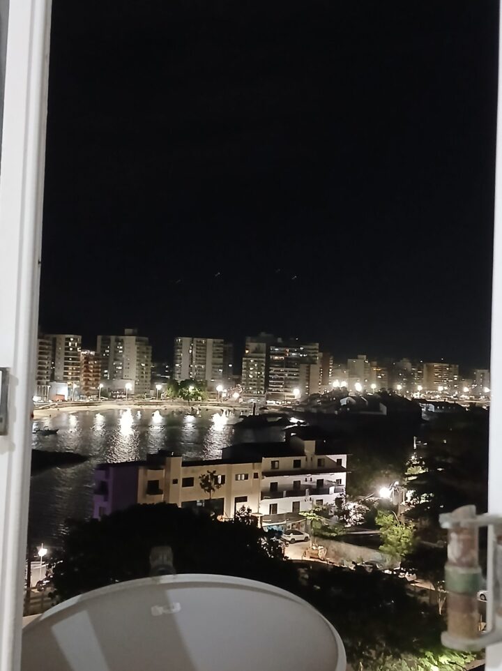 Guarapari perto da praia e do comércio