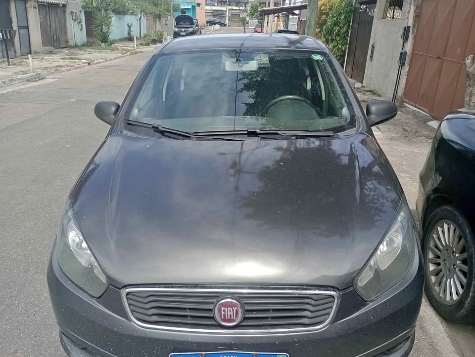 2021 Fiat Grand Siena R$2.230
