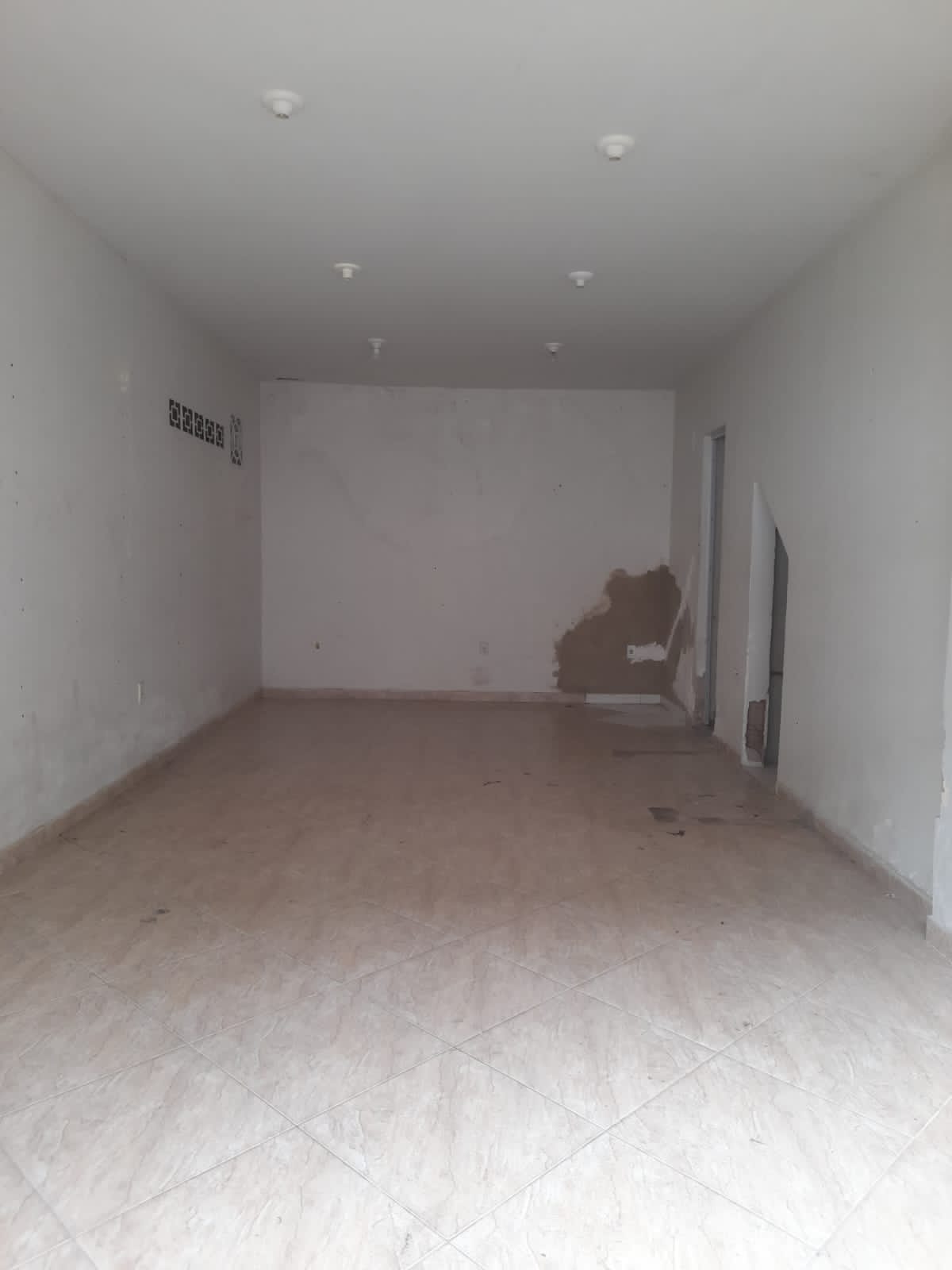 Alugo em Guarapari loja frente de rua