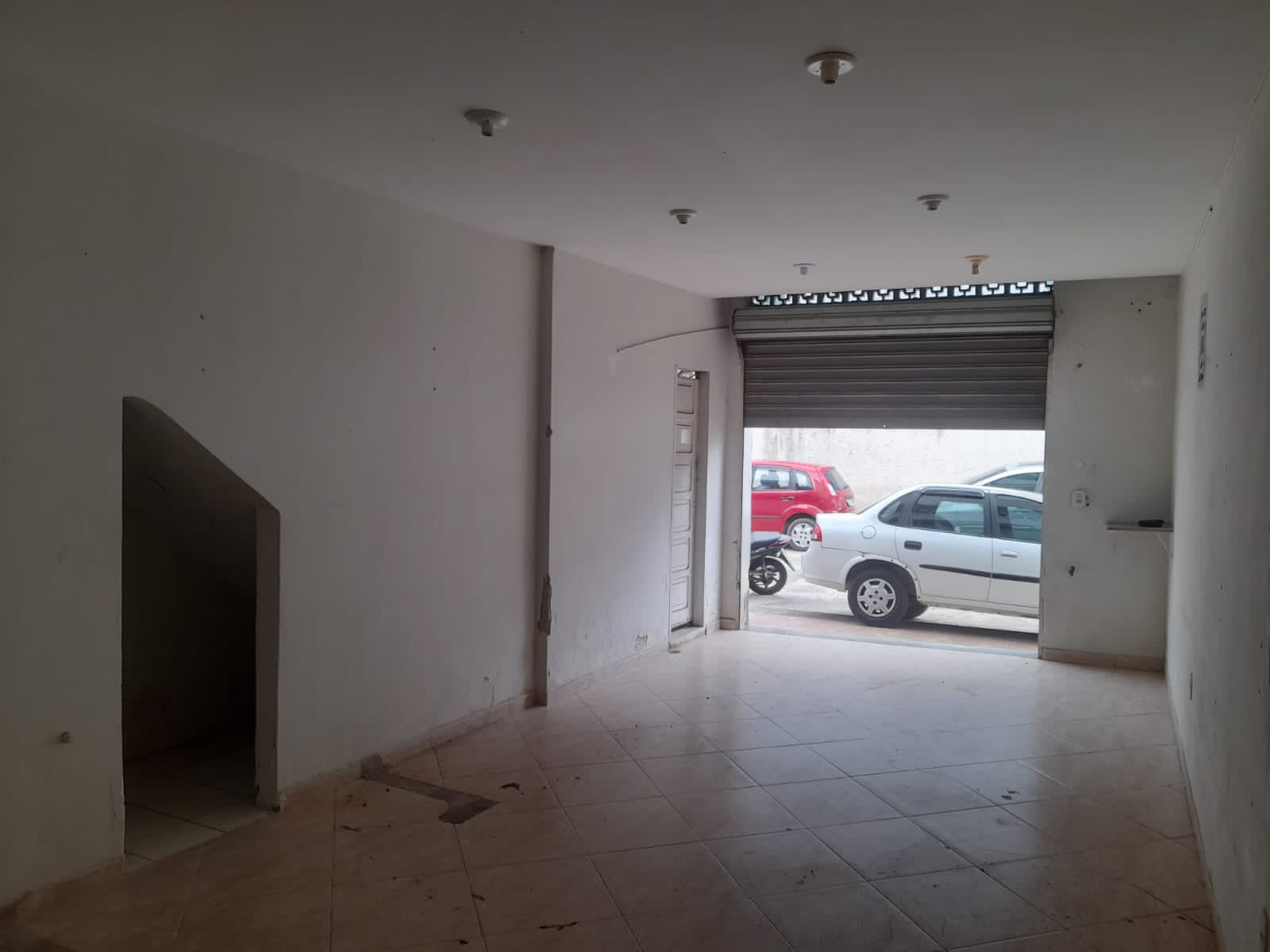 Alugo em Guarapari loja frente de rua