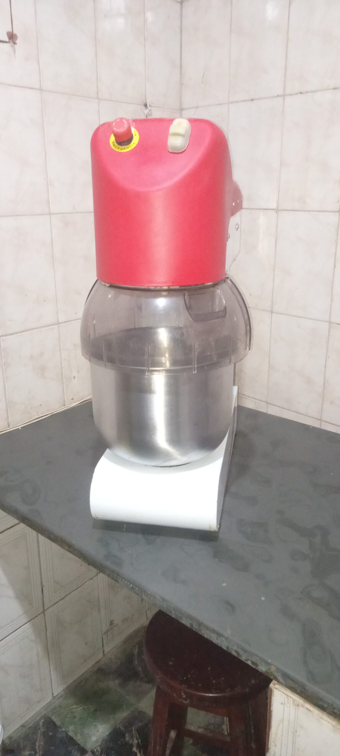 Batedeira industrial 12 litros 127v