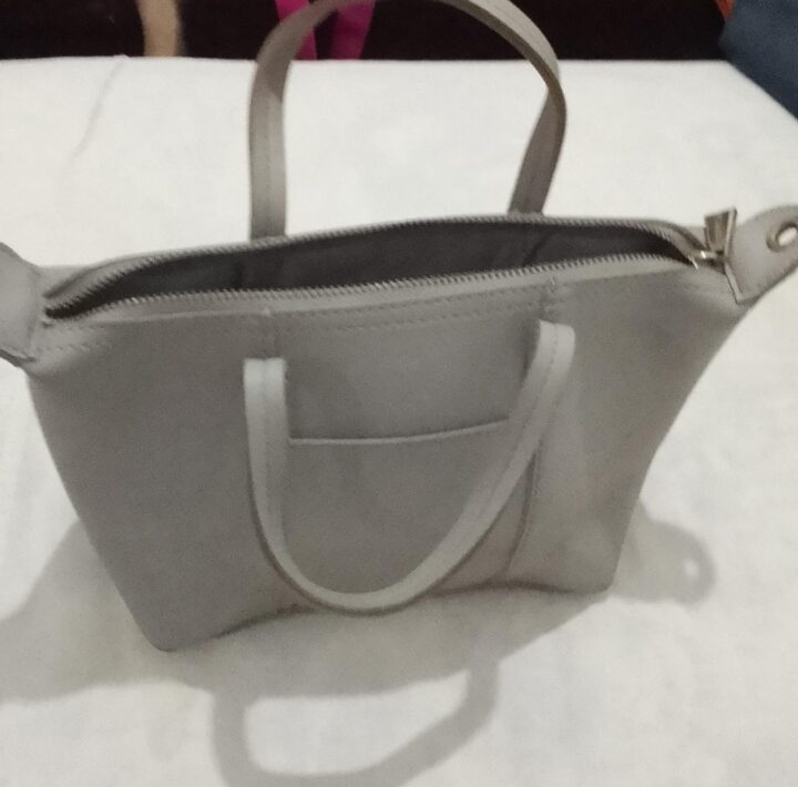 Bolsas espaçosa