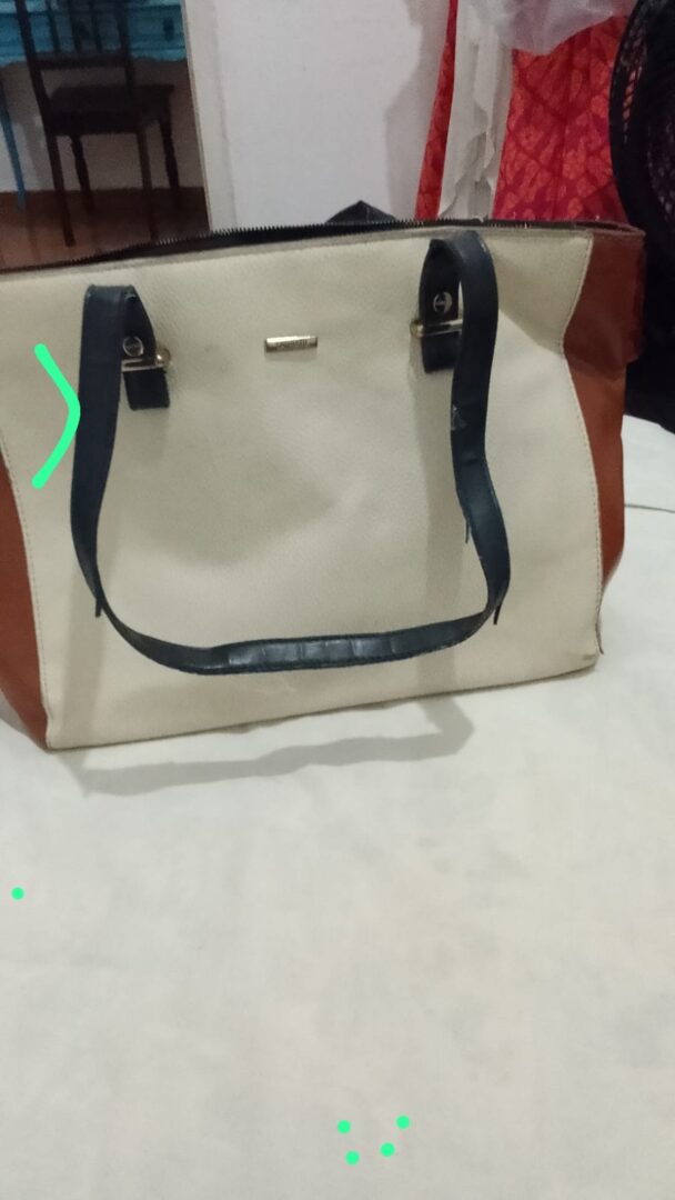 Bolsas espaçosa