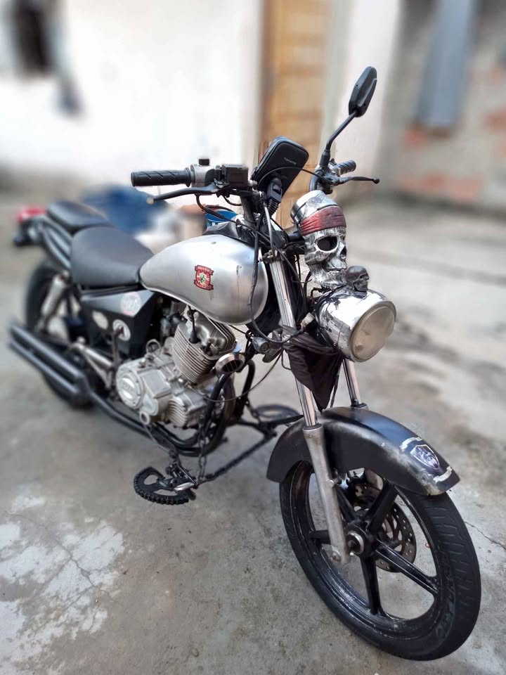 Dafra Kansas 150
