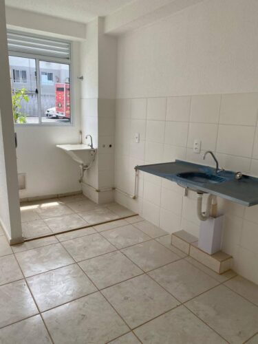 Alugo apartamento de 2 quartos no condomínio Reserva Atlântica