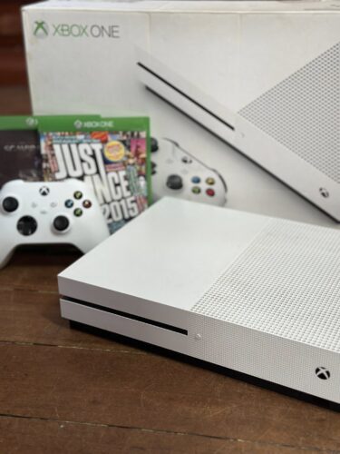 Aceito seu vídeo game como parte do pagamento e aceito cartão