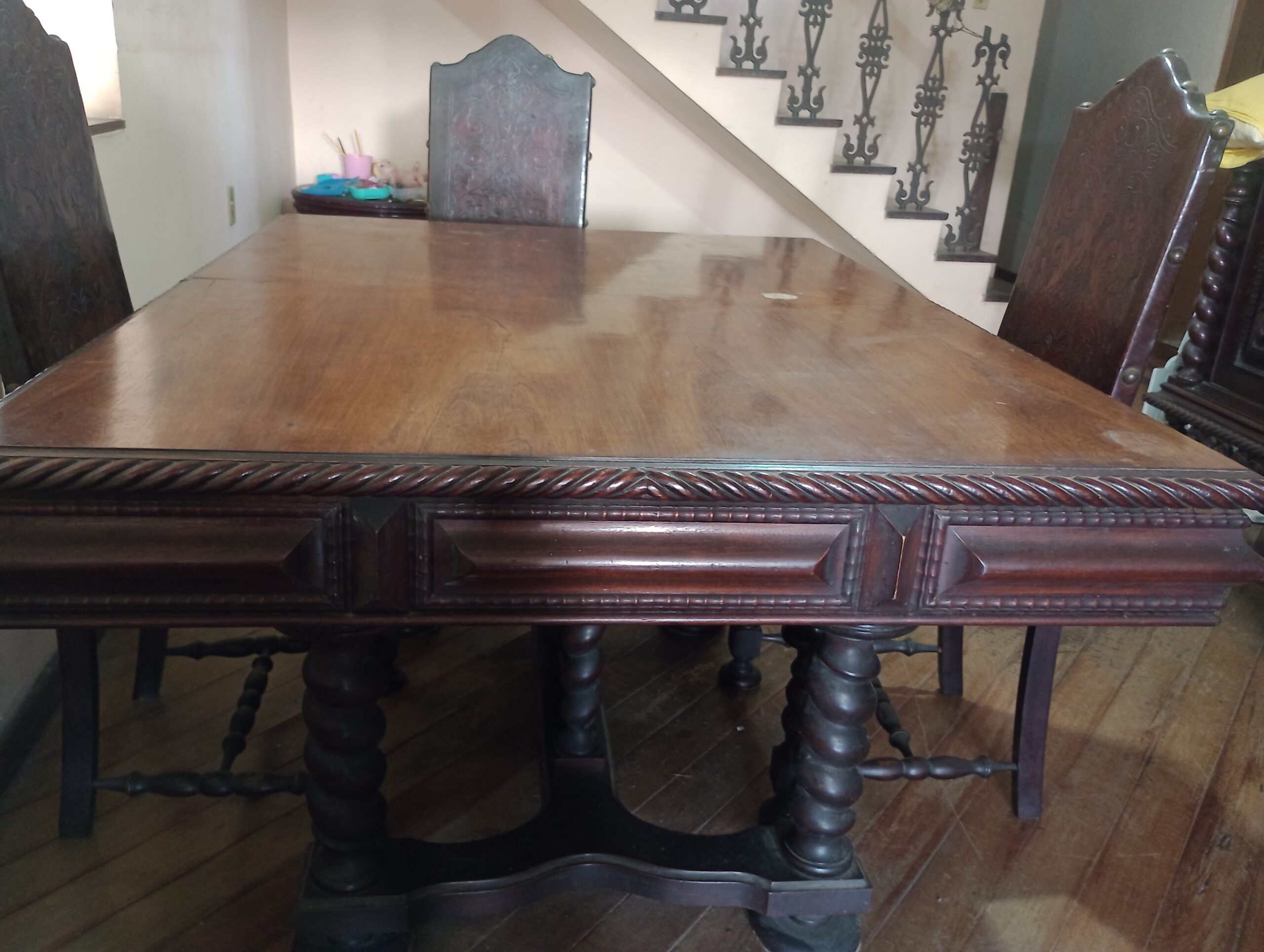 Vendo conj. mesa, buffet e cristaleira