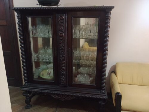 Vendo conj. mesa, buffet e cristaleira