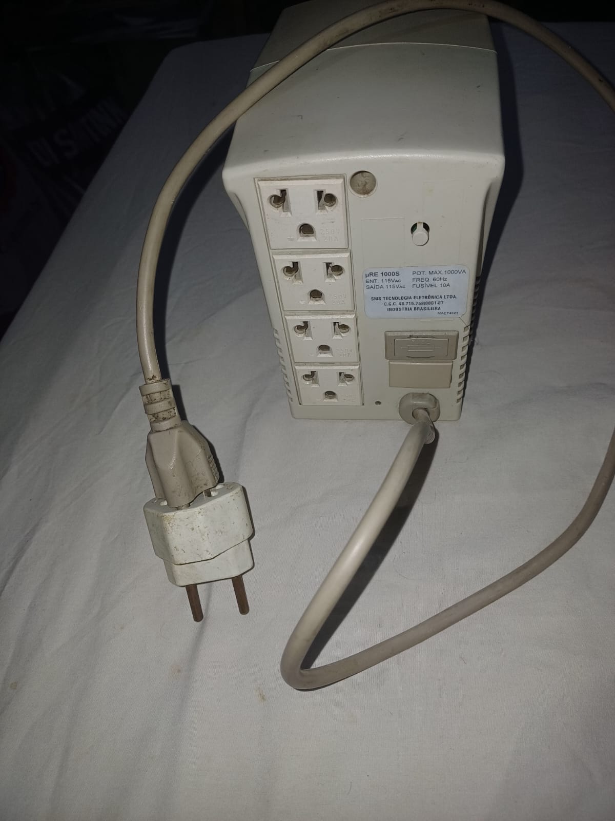 Vendo um estabilizador de voltagem