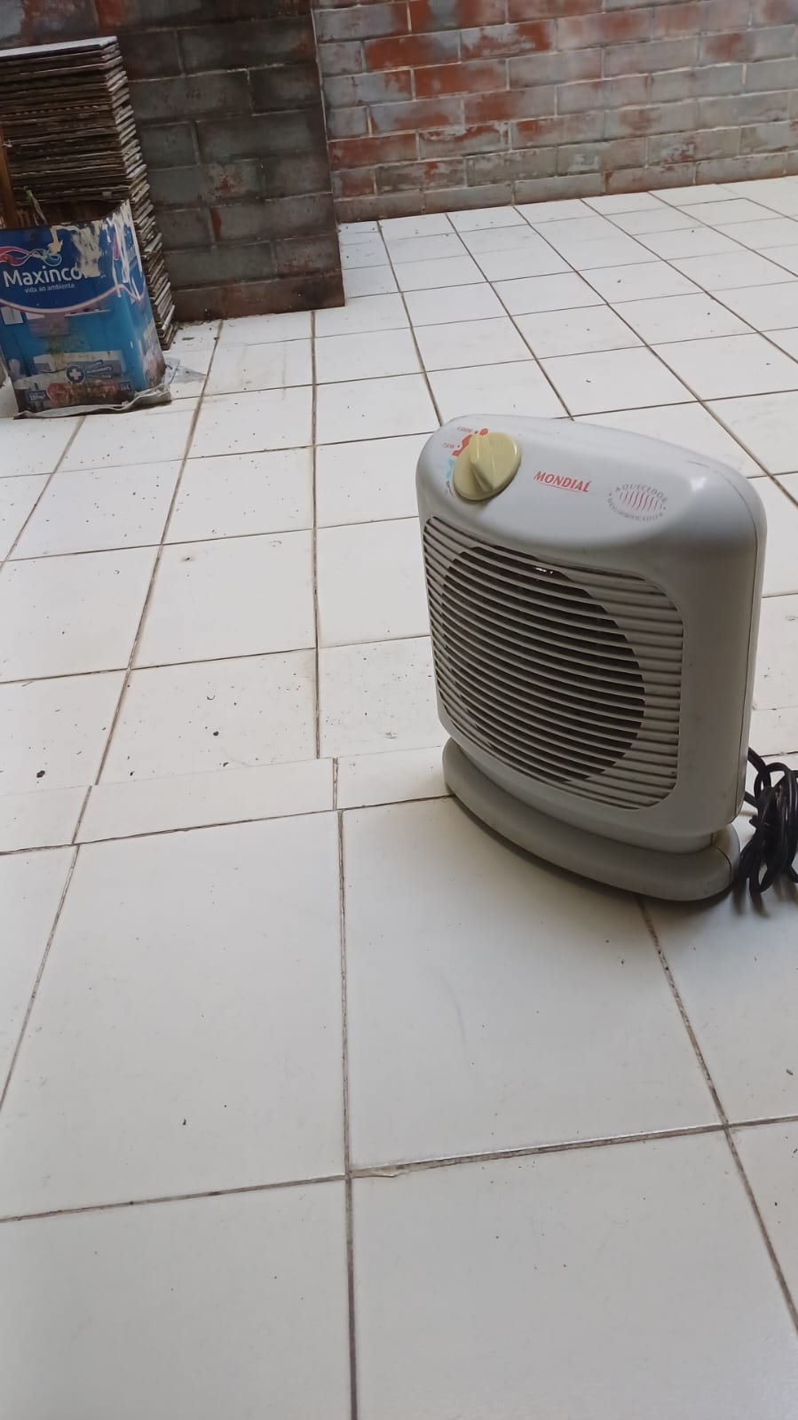 Vendo um aquecedor elétrico