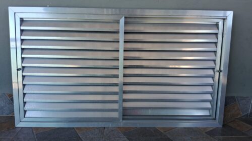 Vende-se armário de pia