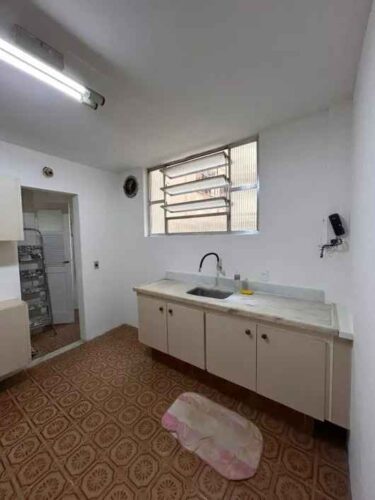 Alugo 3 quartos e 2 banheiros Copacabana