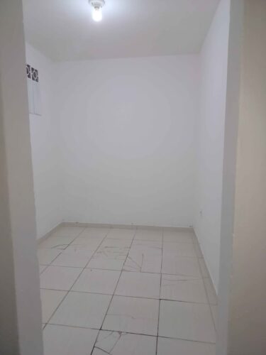 Vendo quarto e sala em Copoacabana