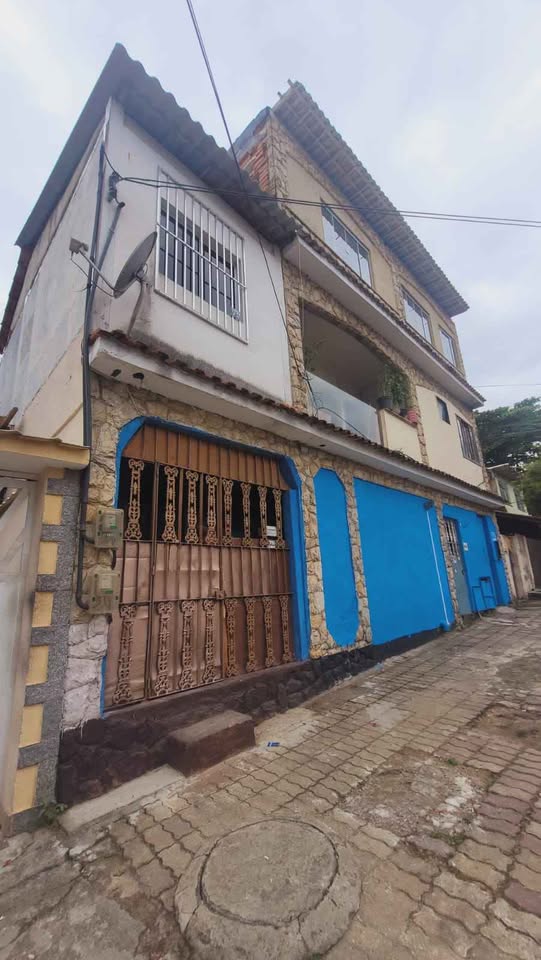 Alugo casa de 4 quartos em Jacarepaguá