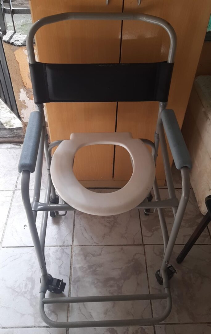 Cadeira higiênica