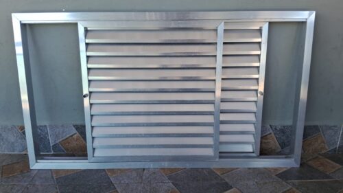 Vende-se armário de pia