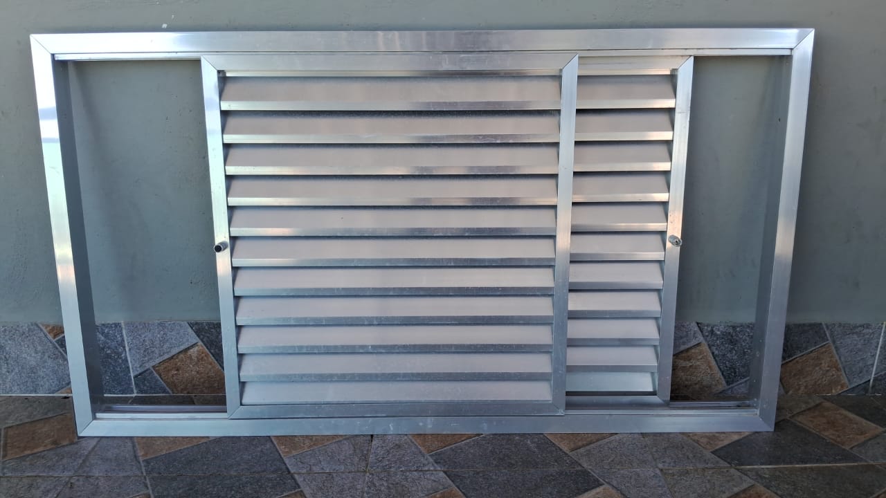 Vende-se armário de pia